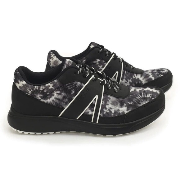 TRAQ by Alegria Womens Qarma 2 Walking Shoes - Black & White Blast Off NIB - Picture 3 of 8